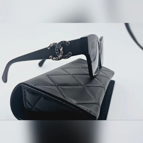 CHANEL SUNGLASSES CAT EYE BLACK CH5456 - Picture 12 of 16